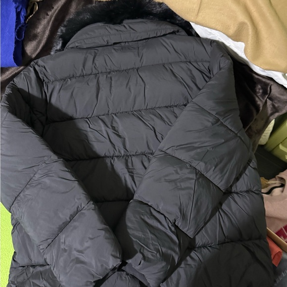 DKNY Charcoal Puffer Jacket with Plush Fur Trim - Picture 5 of 5